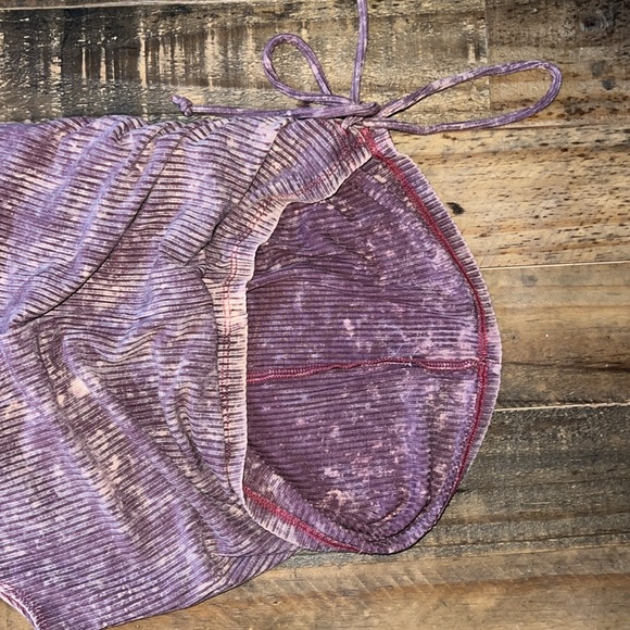 Lace Up Cropped Tank - Picture 4 of 5